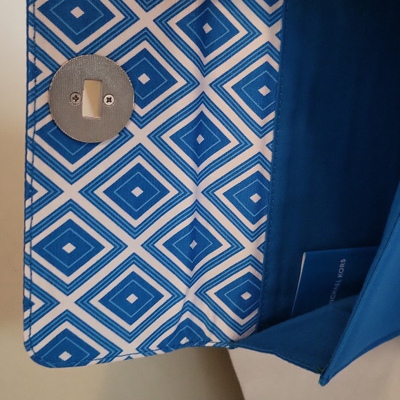 Michael Kors clutch - Picture 3 of 3